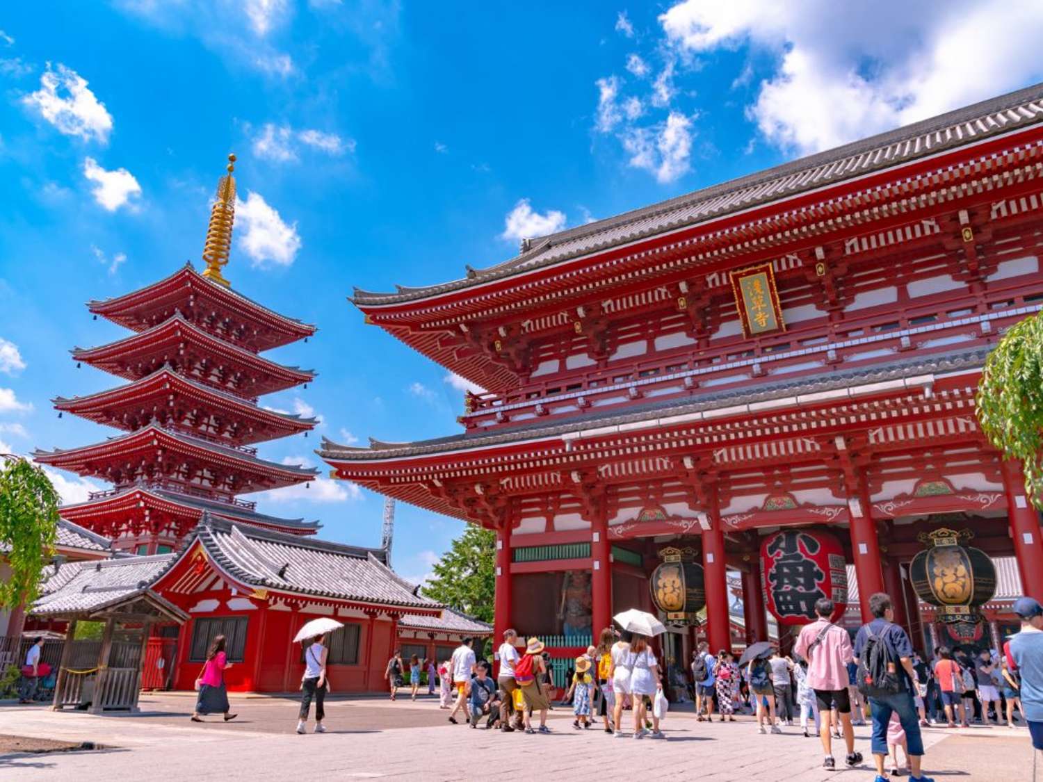 Discovering Asakusa: Tokyo's Historic Neighborhood, Temples